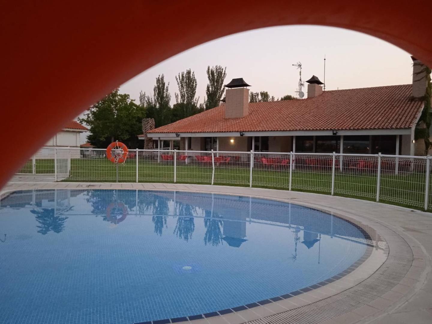 Albergue Zaragoza Camping エクステリア 写真