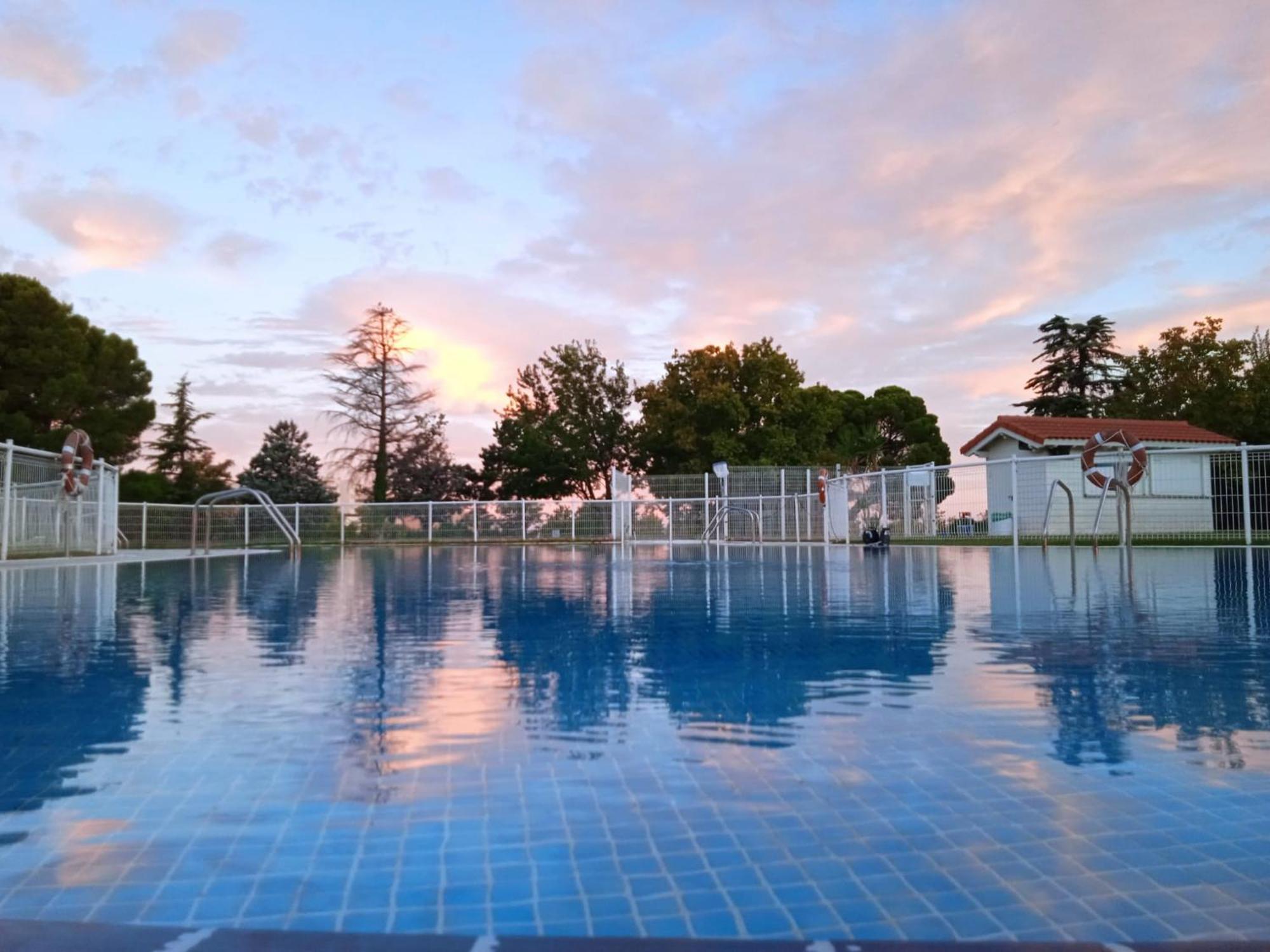 Albergue Zaragoza Camping エクステリア 写真