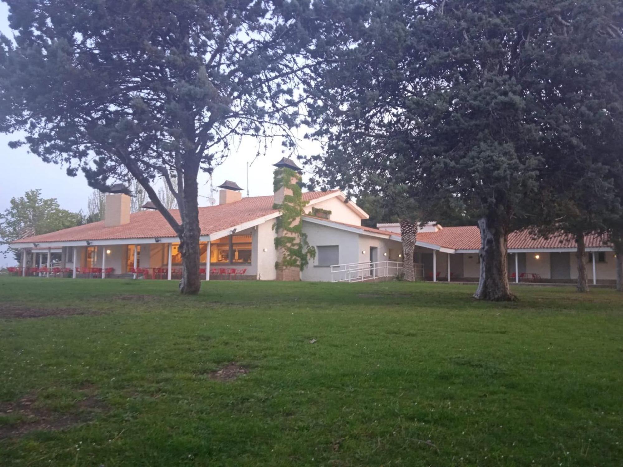 Albergue Zaragoza Camping エクステリア 写真