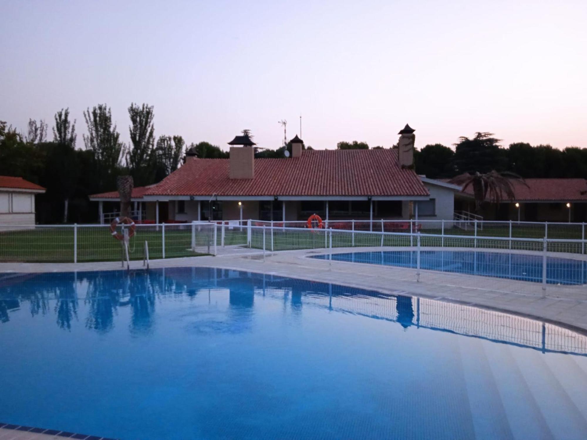 Albergue Zaragoza Camping エクステリア 写真