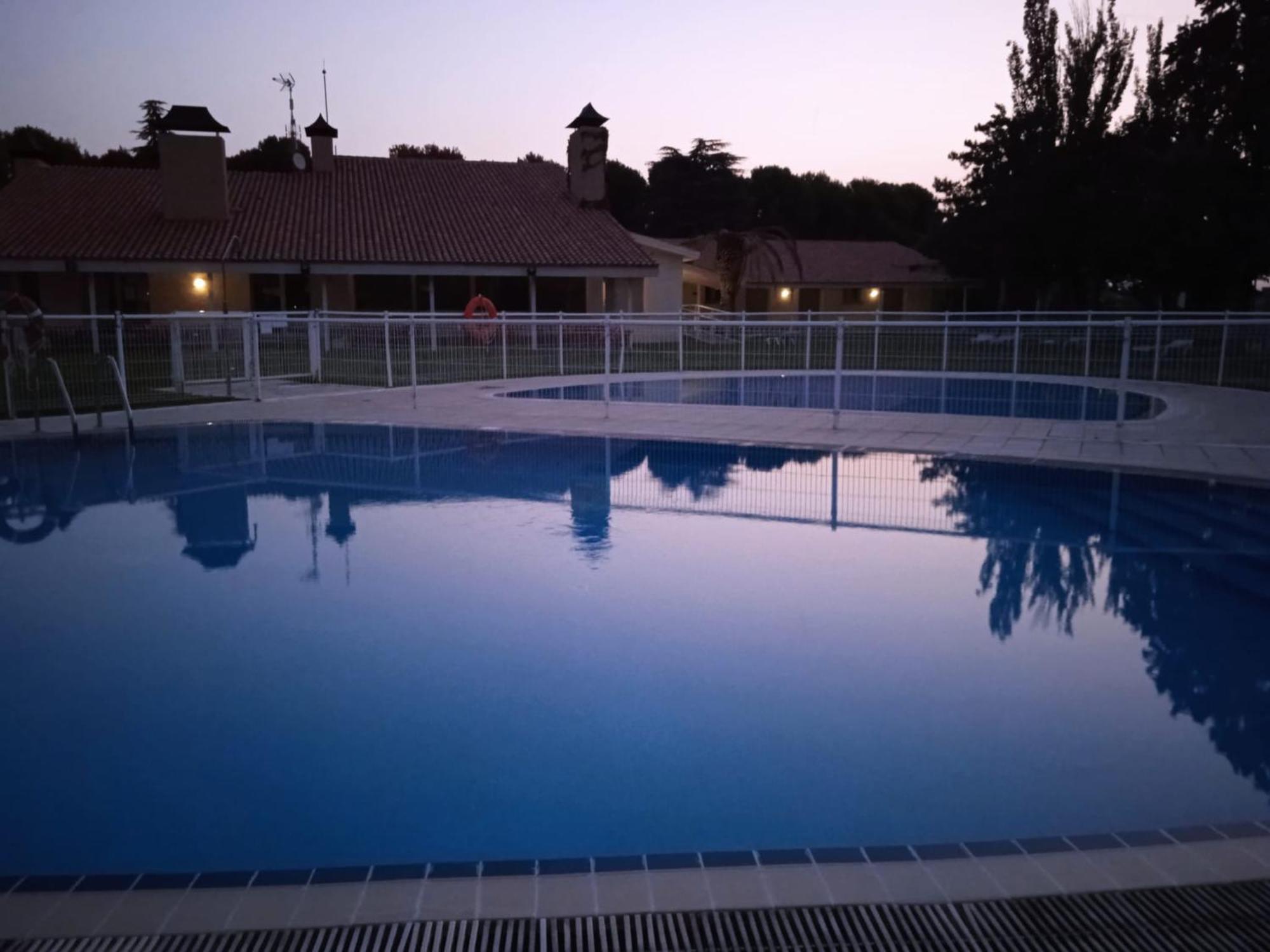 Albergue Zaragoza Camping エクステリア 写真
