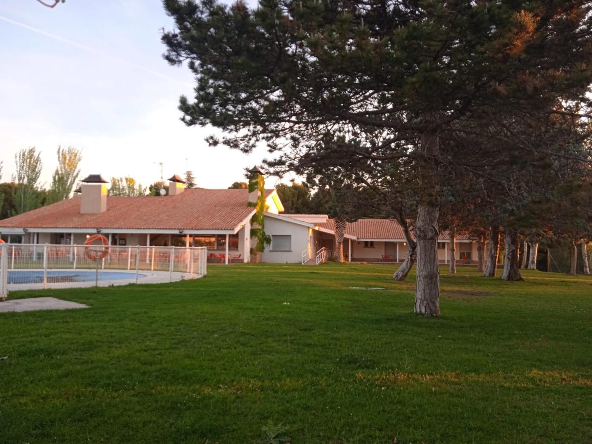 Albergue Zaragoza Camping エクステリア 写真